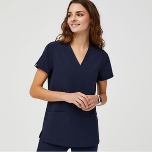 FIGS FIONLite Casma Three Pocket Scrub Top Small Navy Blue